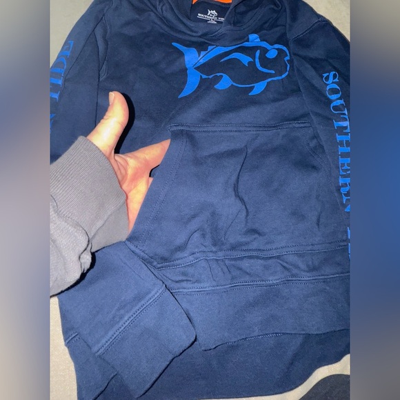 Southern tide hoodie size large 12/14 (fits more like 10/12) - Picture 2 of 3